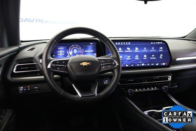 used 2025 Chevrolet Traverse car, priced at $33,995