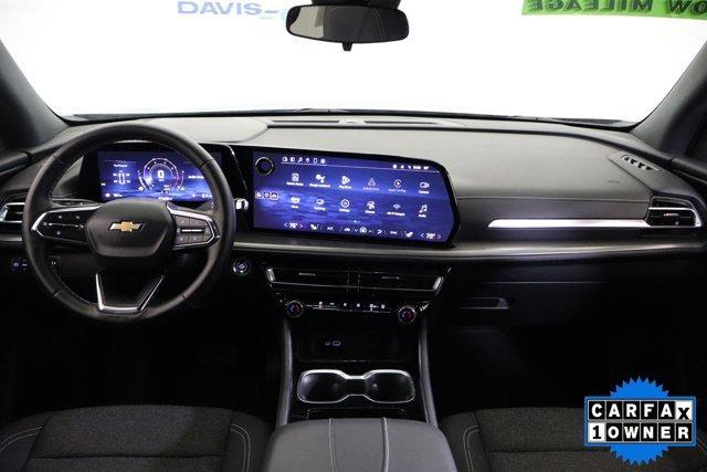 used 2025 Chevrolet Traverse car, priced at $33,995