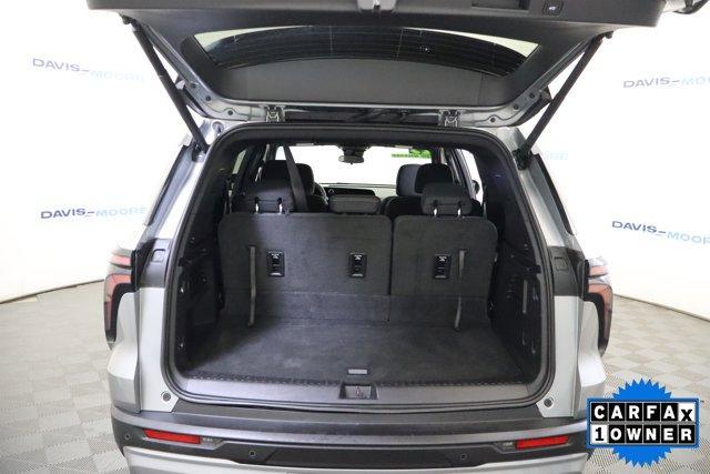 used 2025 Chevrolet Traverse car, priced at $33,995
