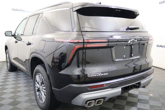 new 2026 Chevrolet Traverse car, priced at $45,215