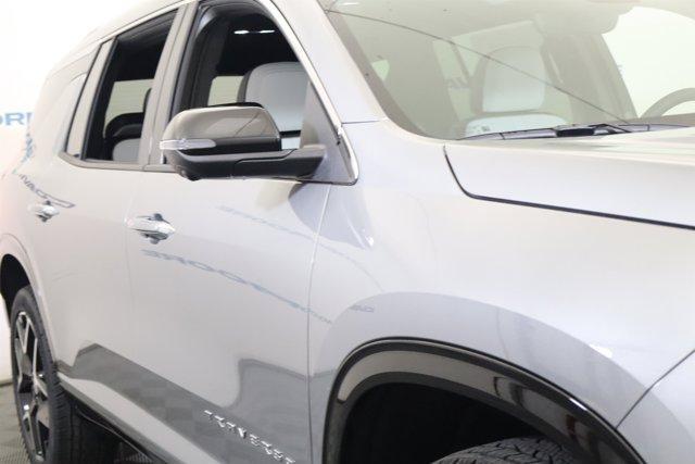 new 2026 Chevrolet Traverse car, priced at $57,645