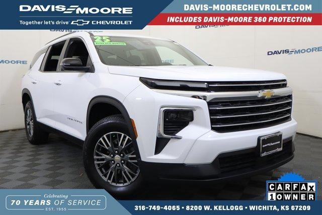 used 2025 Chevrolet Traverse car, priced at $34,995