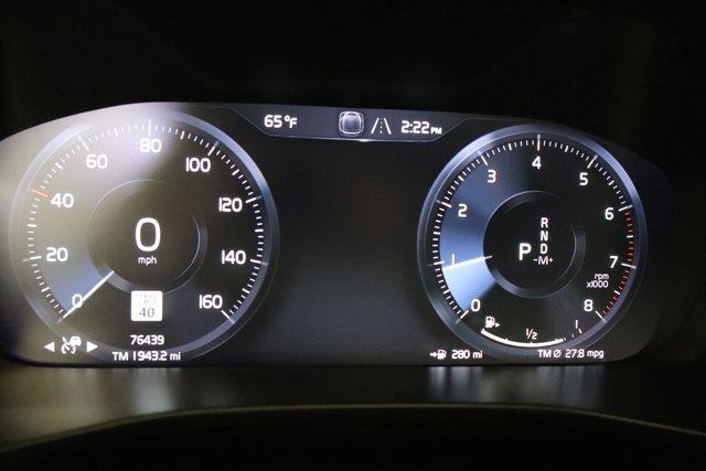 used 2022 Volvo XC40 car, priced at $20,749