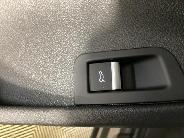 new 2026 Audi Q7 car, priced at $70,990