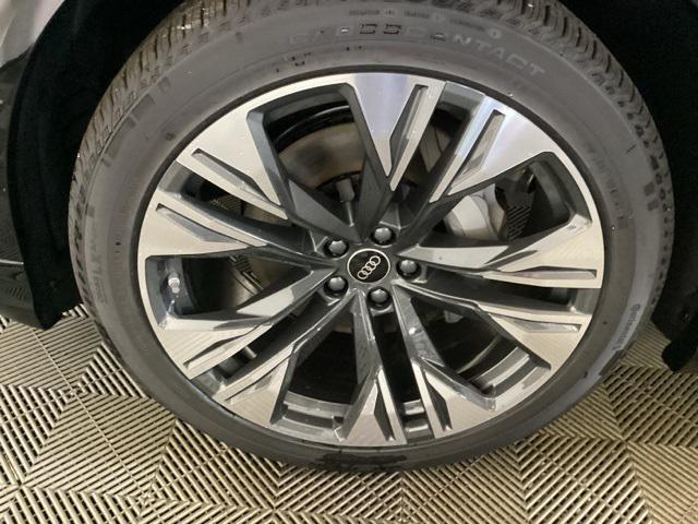 new 2025 Audi Q8 car, priced at $84,248