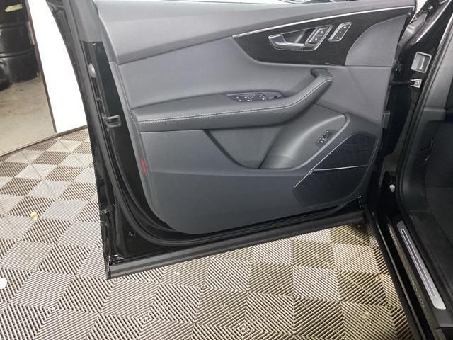 new 2026 Audi Q7 car, priced at $71,455