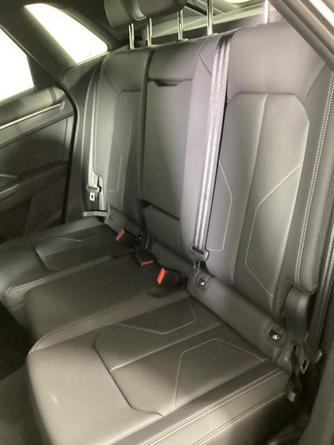 new 2025 Audi Q3 car, priced at $43,578