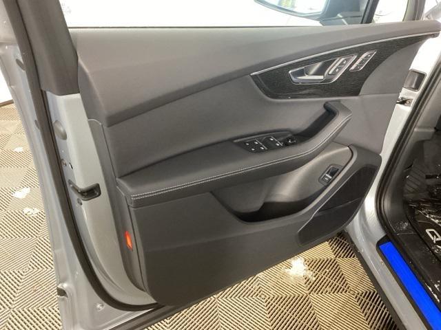 new 2026 Audi Q7 car, priced at $78,255