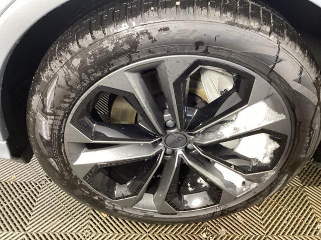 new 2026 Audi Q7 car, priced at $78,255