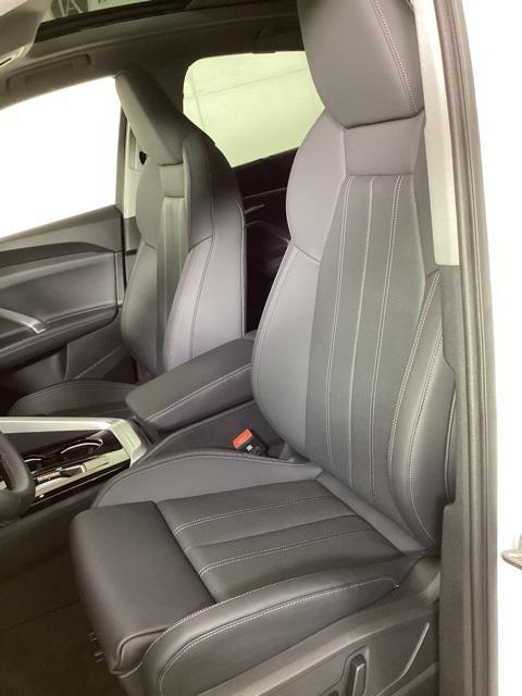 new 2025 Audi Q5 car, priced at $60,732