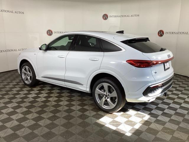 new 2025 Audi Q5 car, priced at $60,732