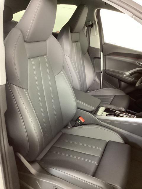 new 2025 Audi Q5 car, priced at $60,732