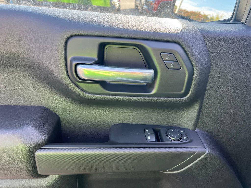 new 2025 Chevrolet Silverado 1500 car, priced at $41,339