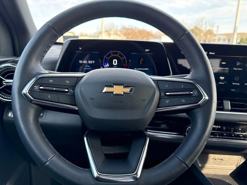 used 2025 Chevrolet Equinox car, priced at $25,995