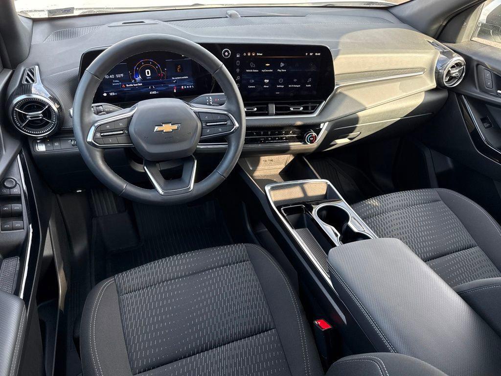 used 2025 Chevrolet Equinox car, priced at $25,995