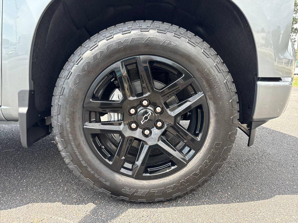new 2026 Chevrolet Silverado 1500 car, priced at $43,033