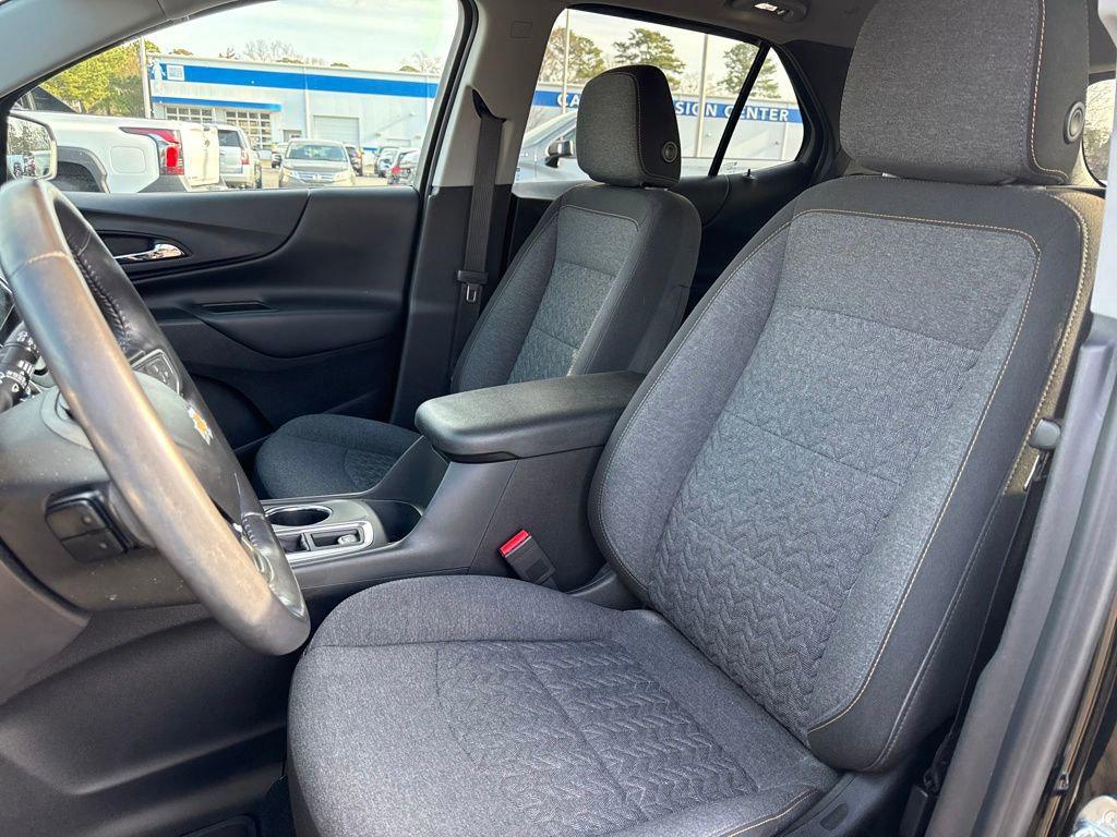 used 2022 Chevrolet Equinox car, priced at $22,909