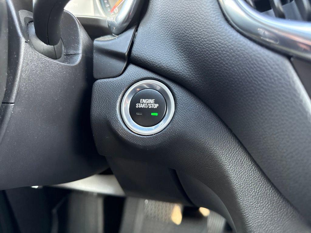 used 2022 Chevrolet Equinox car, priced at $19,990