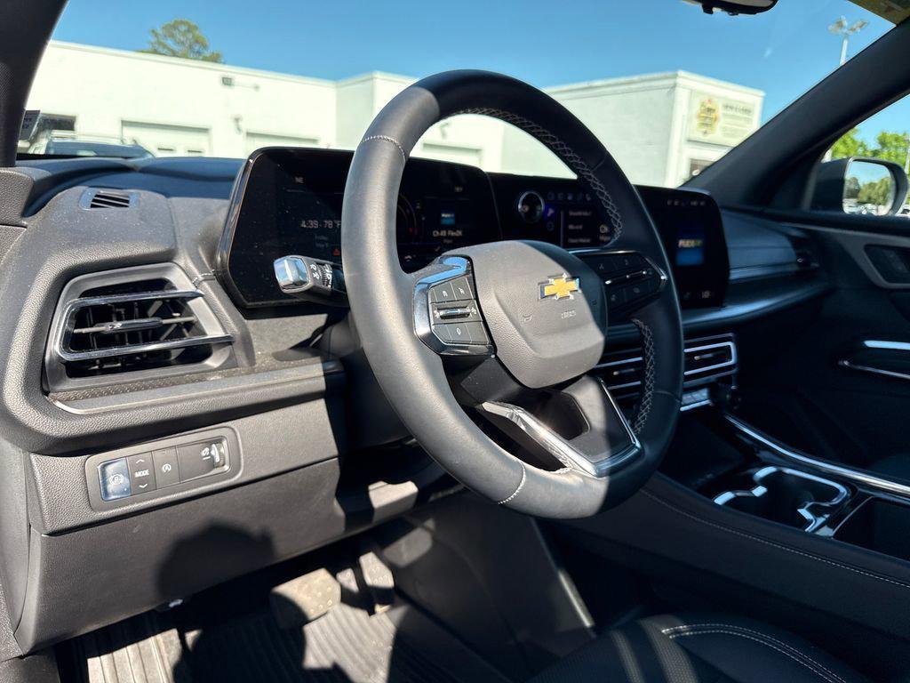used 2026 Chevrolet Traverse car, priced at $43,739