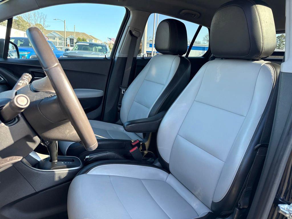 used 2021 Chevrolet Trax car, priced at $15,990