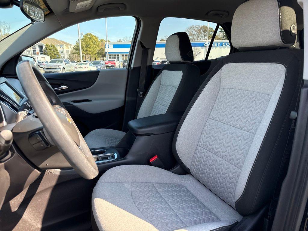 used 2024 Chevrolet Equinox car, priced at $21,988