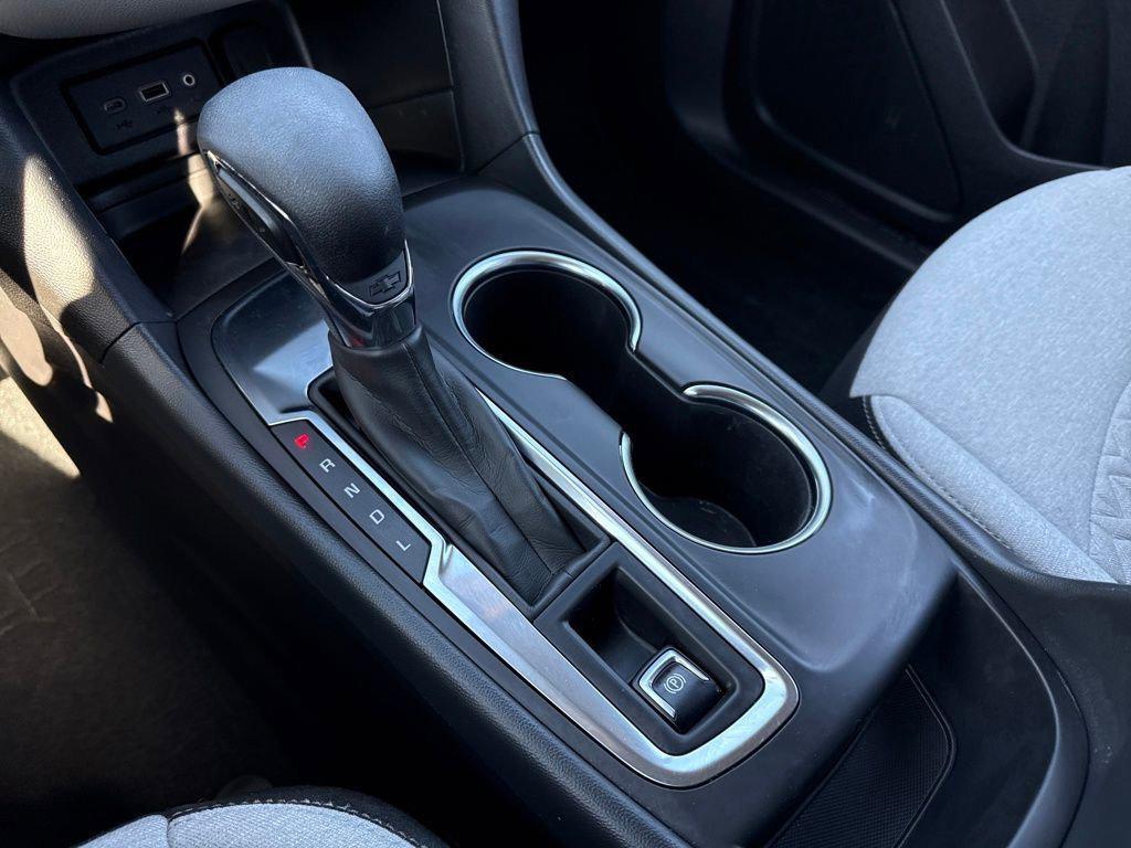 used 2024 Chevrolet Equinox car, priced at $21,988