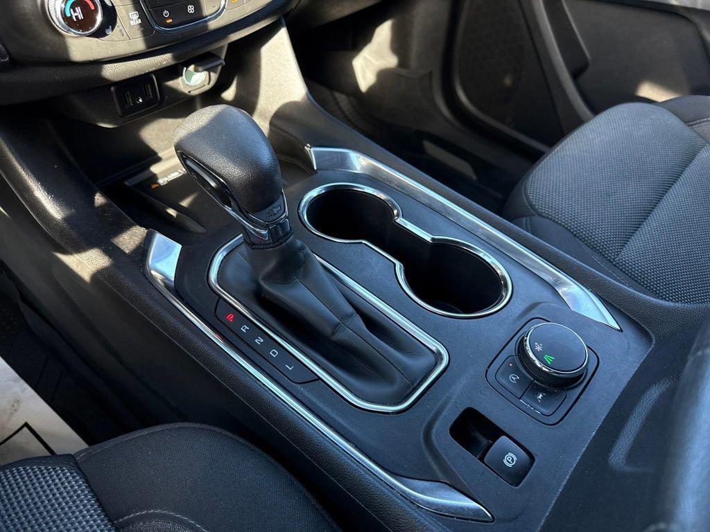 used 2023 Chevrolet Traverse car, priced at $29,936