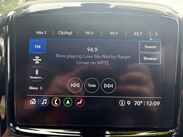 used 2023 Chevrolet Traverse car, priced at $37,119