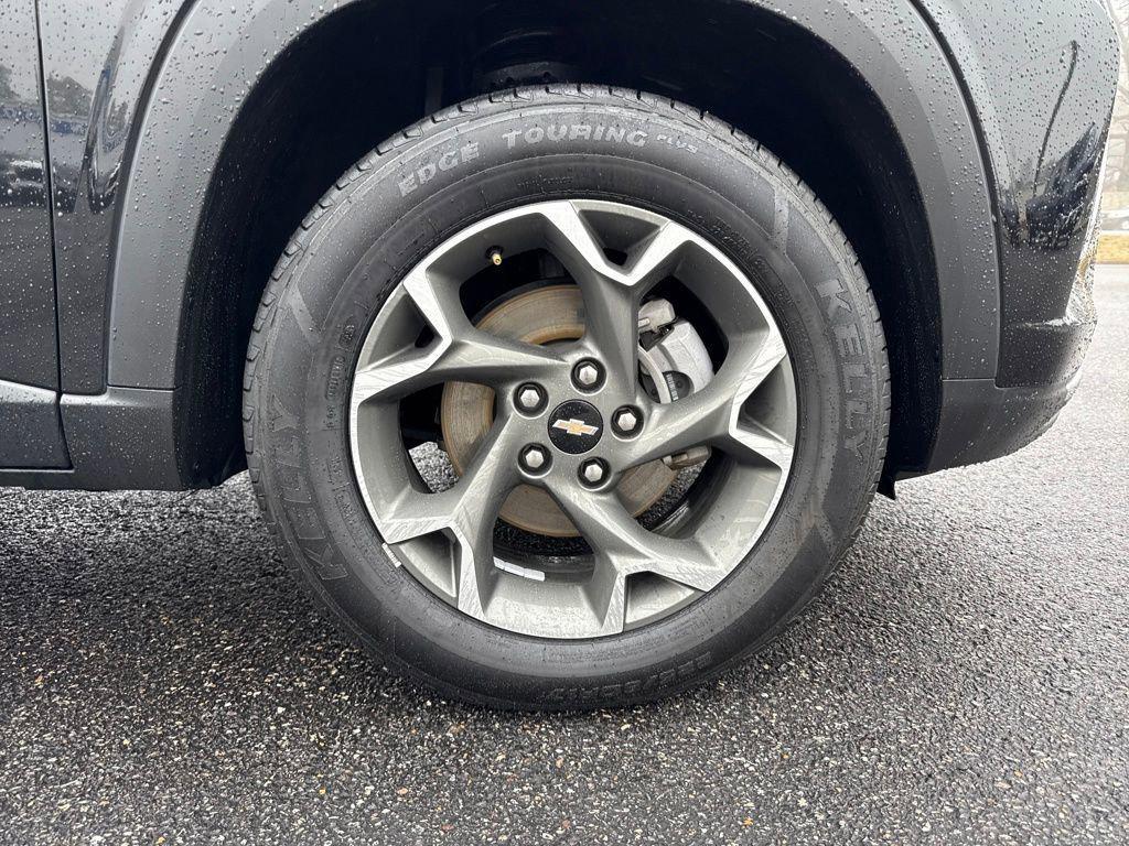 used 2024 Chevrolet Trax car, priced at $20,188