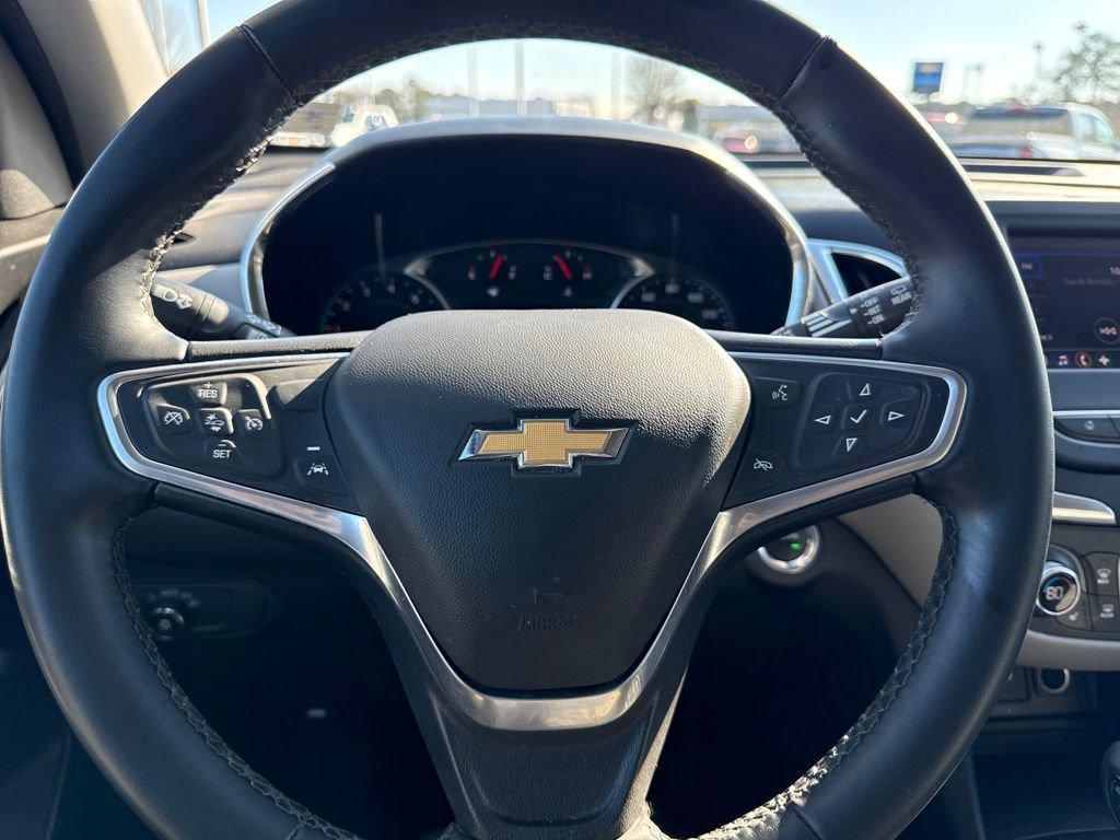 used 2023 Chevrolet Equinox car, priced at $21,900