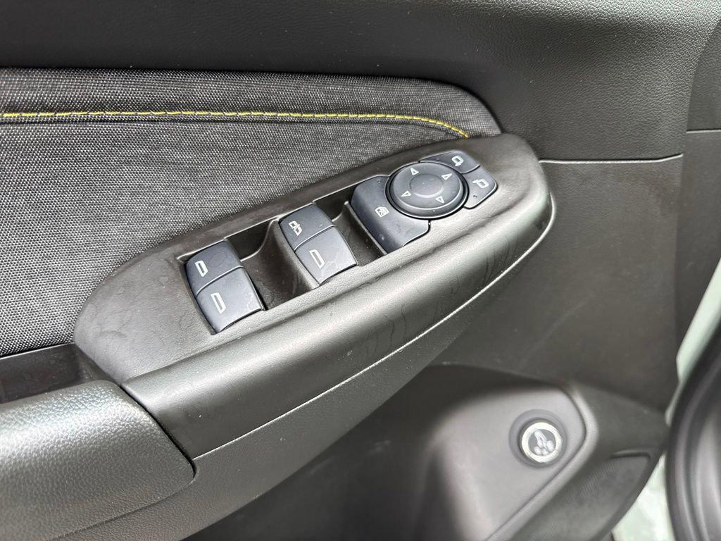 used 2025 Chevrolet TrailBlazer car, priced at $25,993