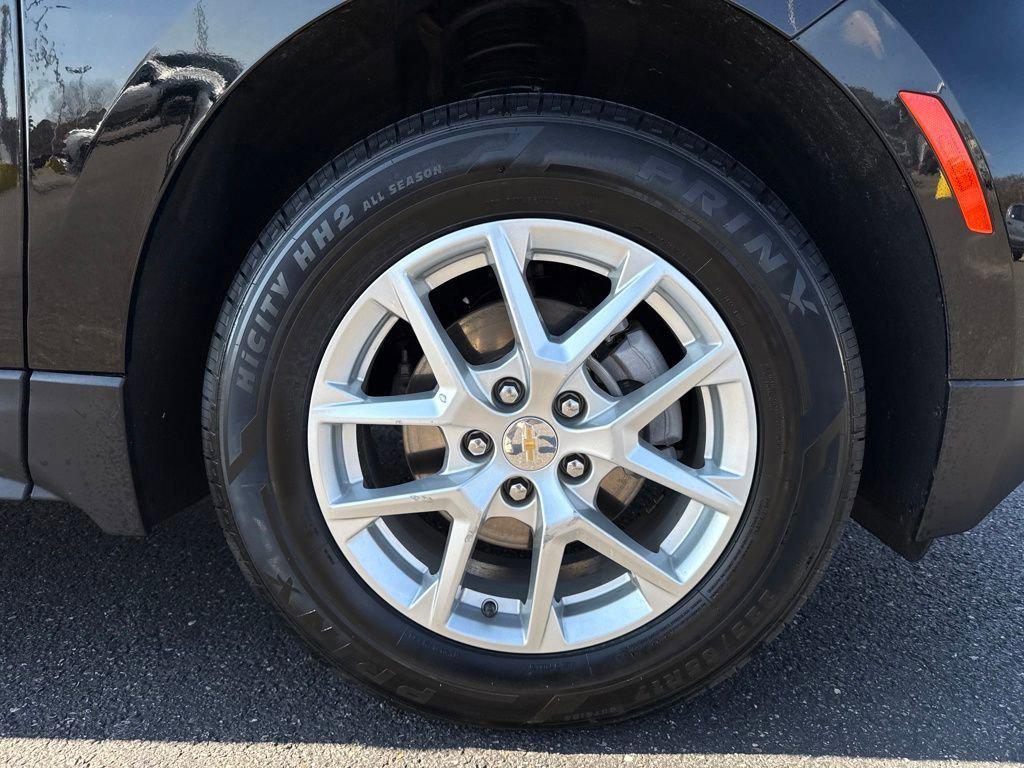 used 2024 Chevrolet Equinox car, priced at $23,309