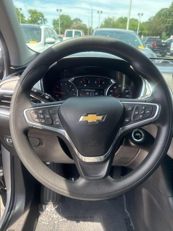 used 2022 Chevrolet Equinox car, priced at $19,361