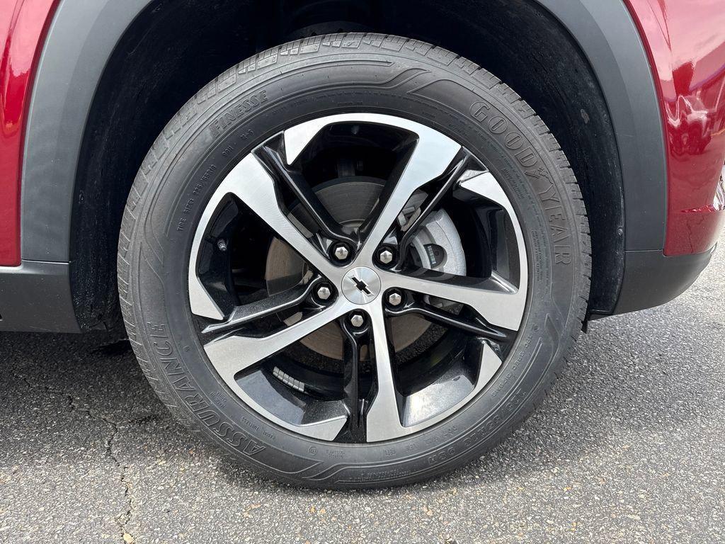 used 2024 Chevrolet Trax car, priced at $23,566