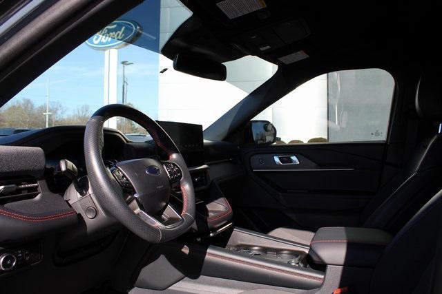 used 2025 Ford Explorer car, priced at $39,995