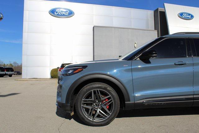 used 2025 Ford Explorer car, priced at $39,995