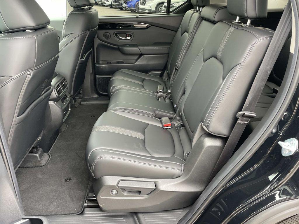 used 2025 Honda Pilot car, priced at $41,000