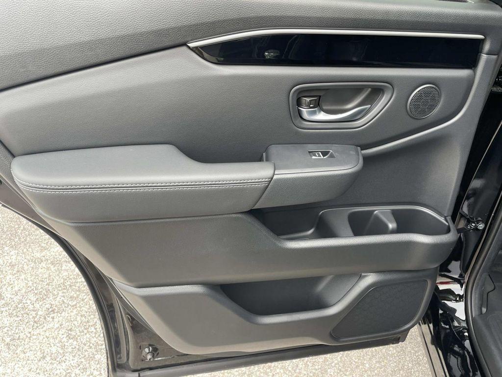 used 2025 Honda Pilot car, priced at $41,000