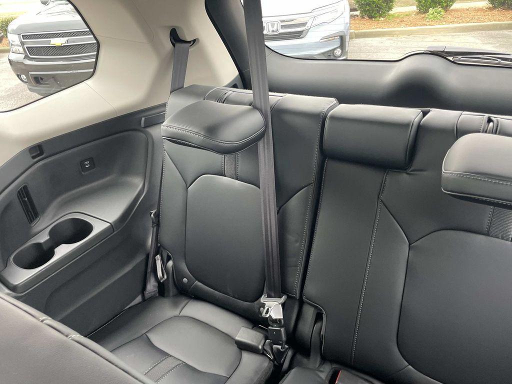 used 2025 Honda Pilot car, priced at $41,000