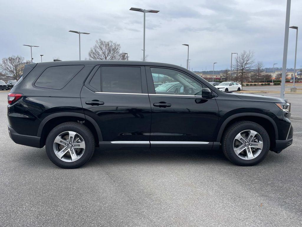 used 2025 Honda Pilot car, priced at $41,000