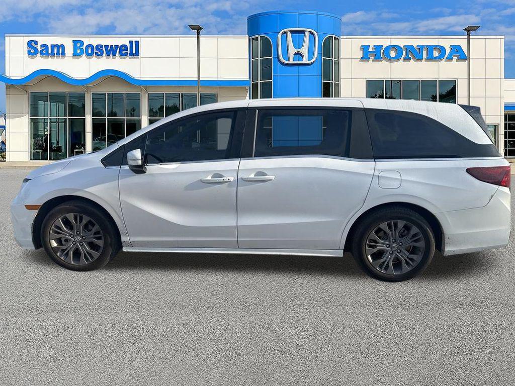 used 2025 Honda Odyssey car, priced at $43,470