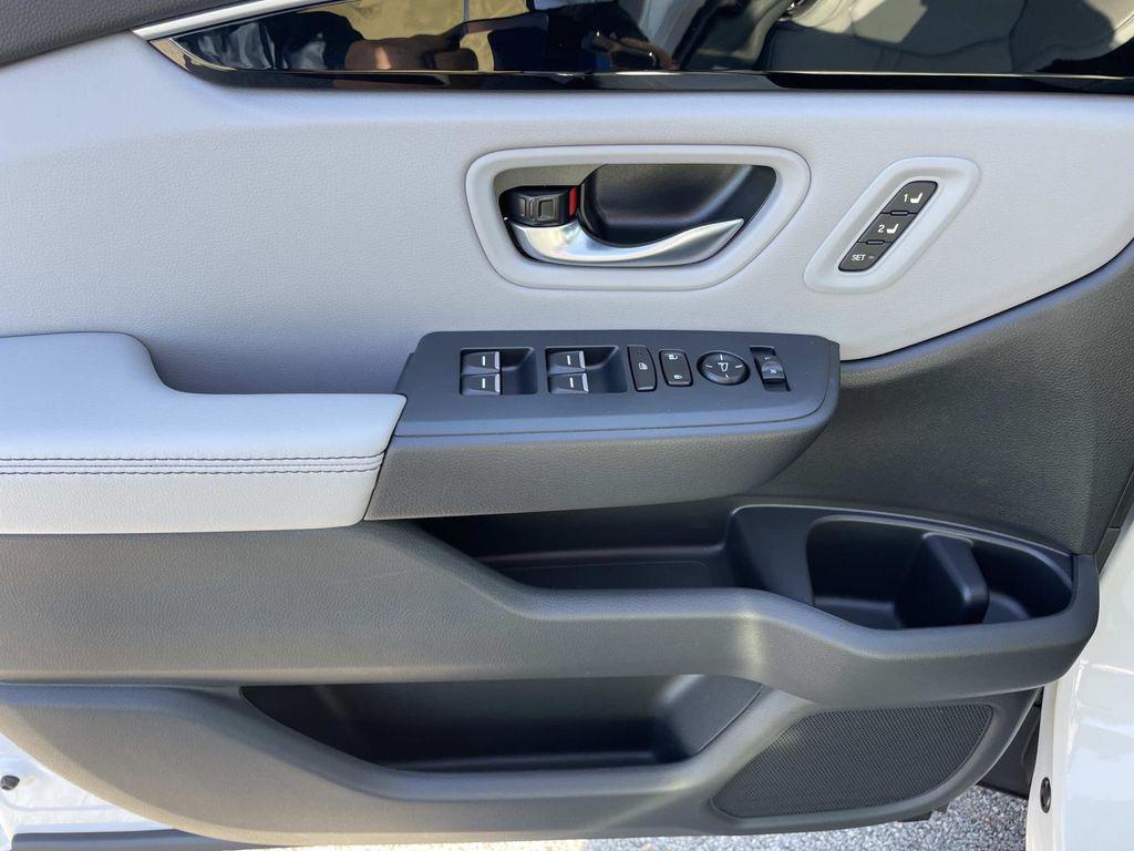 new 2025 Honda Pilot car, priced at $45,430