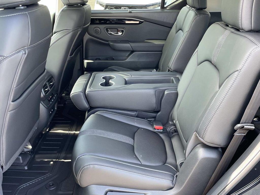 new 2026 Honda Pilot car, priced at $45,440