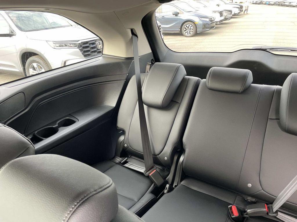 new 2026 Honda Odyssey car, priced at $45,390