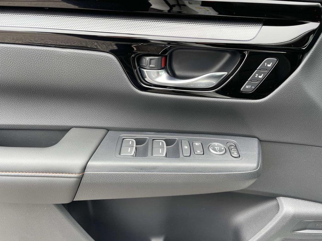 new 2026 Honda CR-V Hybrid car, priced at $43,705
