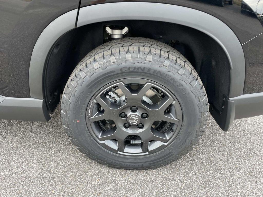 new 2025 Honda Pilot car, priced at $50,145