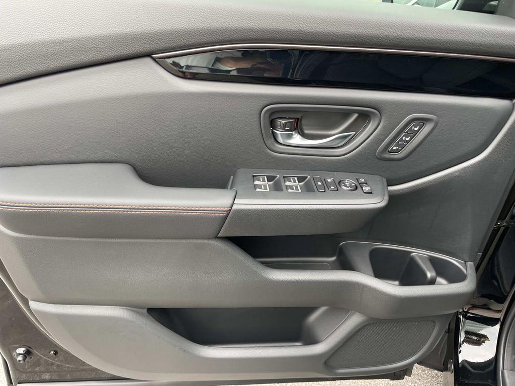 new 2025 Honda Pilot car, priced at $50,145