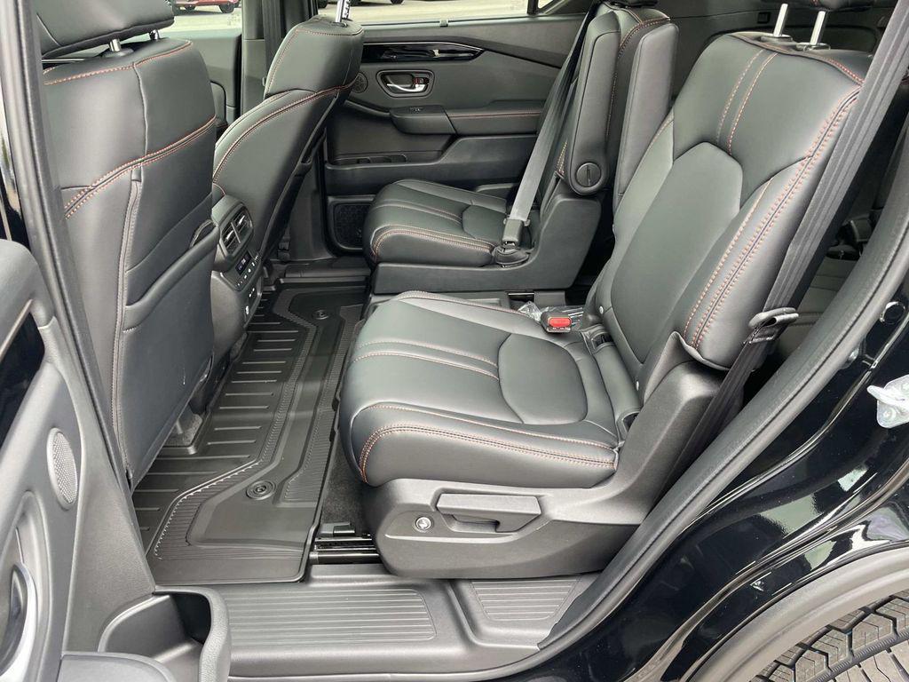 new 2025 Honda Pilot car, priced at $50,145