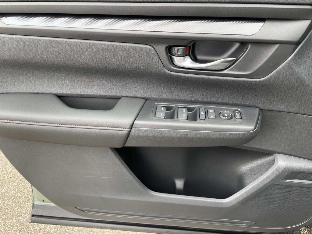 new 2026 Honda CR-V Hybrid car, priced at $39,955