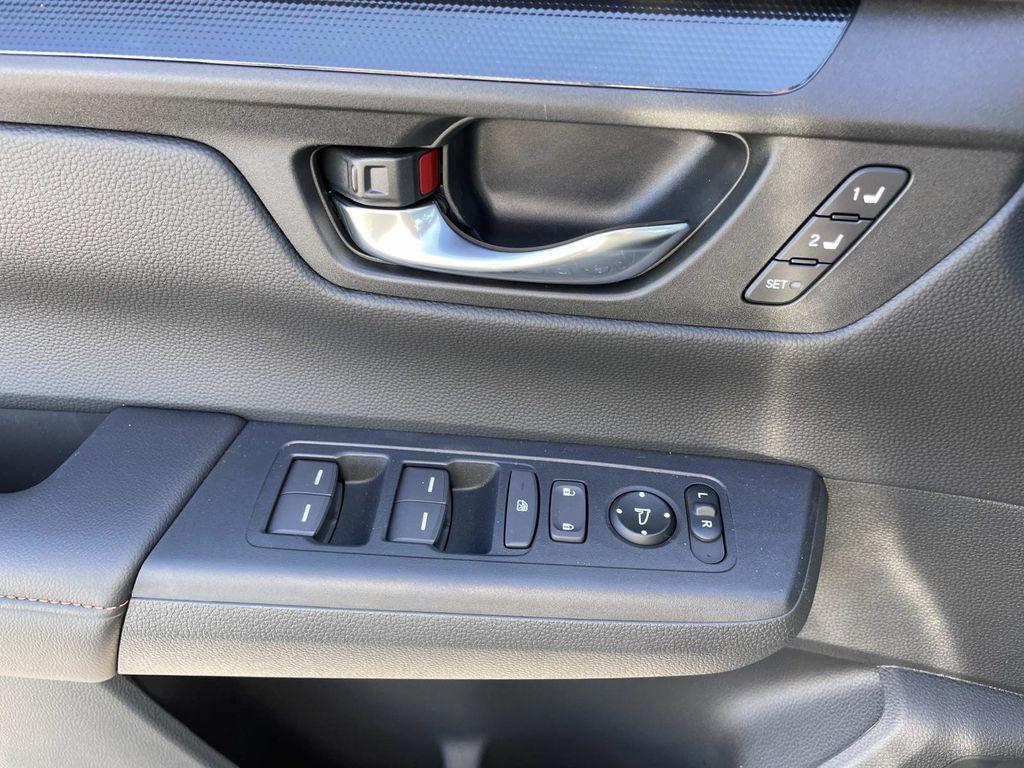 new 2026 Honda CR-V Hybrid car, priced at $39,880